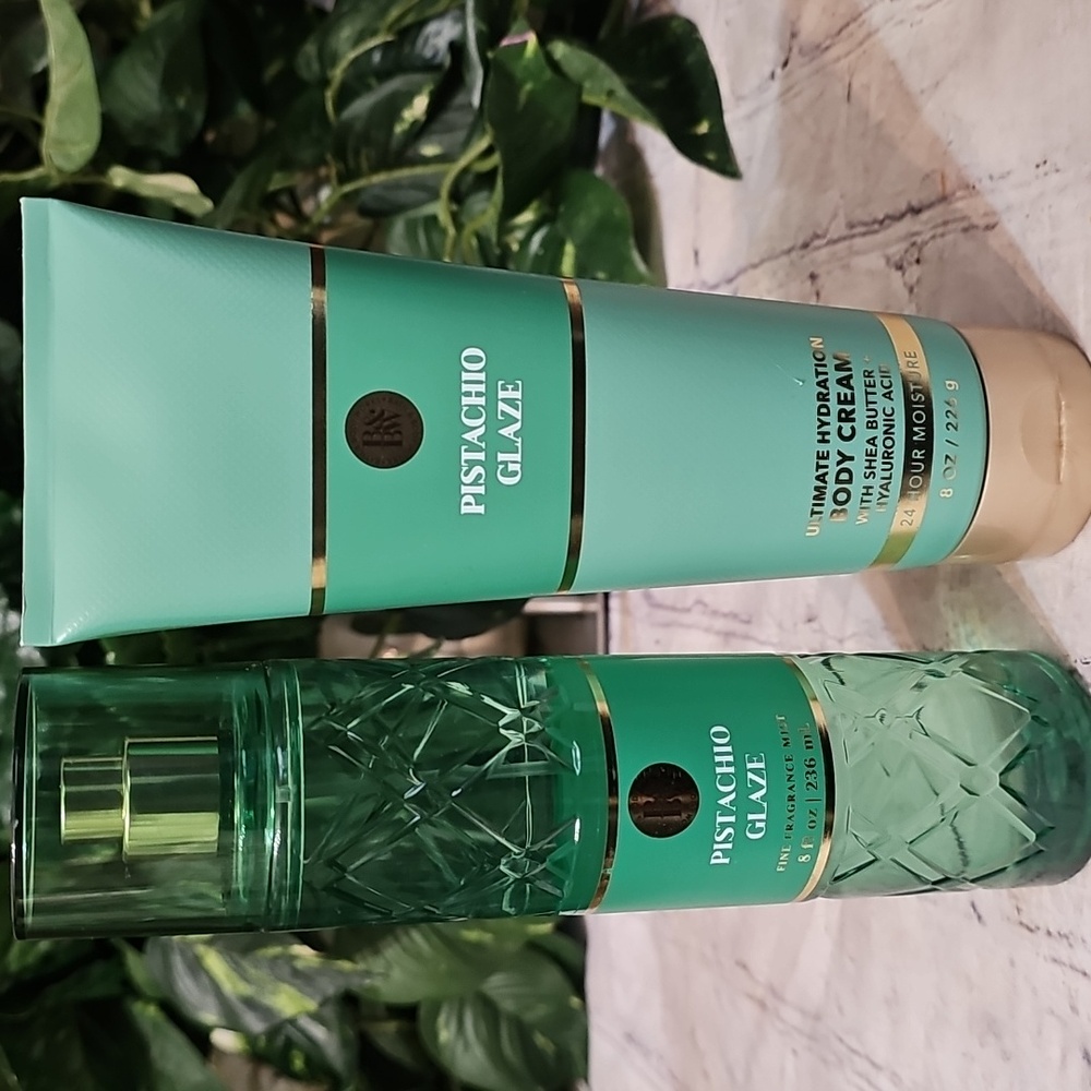 Bath And Body Works New Body Cream and Fragrance Mist Set - Pistachio Glaze 8 Oz